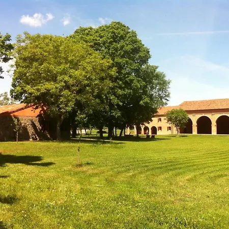 Κατάλυμα σε φάρμα Corte San Giuliano